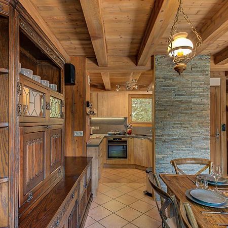 Chalet Blackbushe - Traditional Chalet - Alpes Travel - Sleeps 4-6 Les Houches Extérieur photo