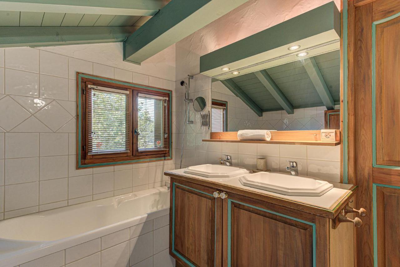 Chalet Blackbushe - Traditional Chalet - Alpes Travel - Sleeps 4-6 Les Houches Extérieur photo